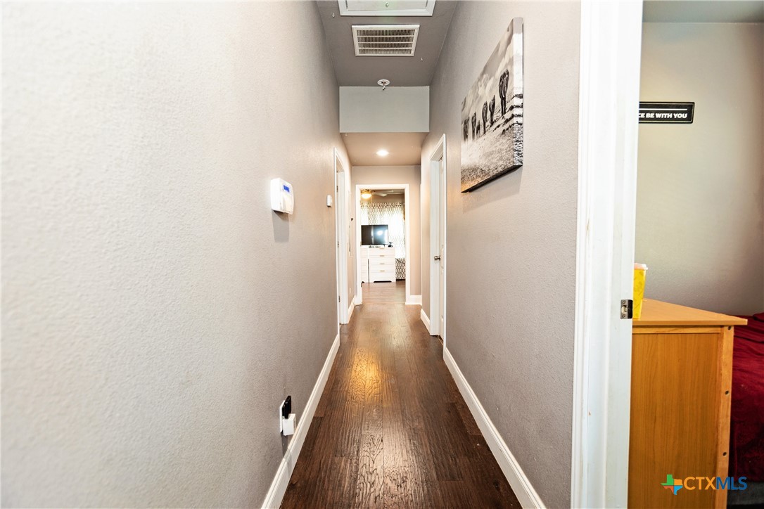 703 E Avenue North Temple, TX 76504 - Photo 18 of 33