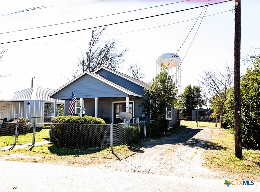703 E Avenue North Temple, TX 76504 - Photo 25 of 33