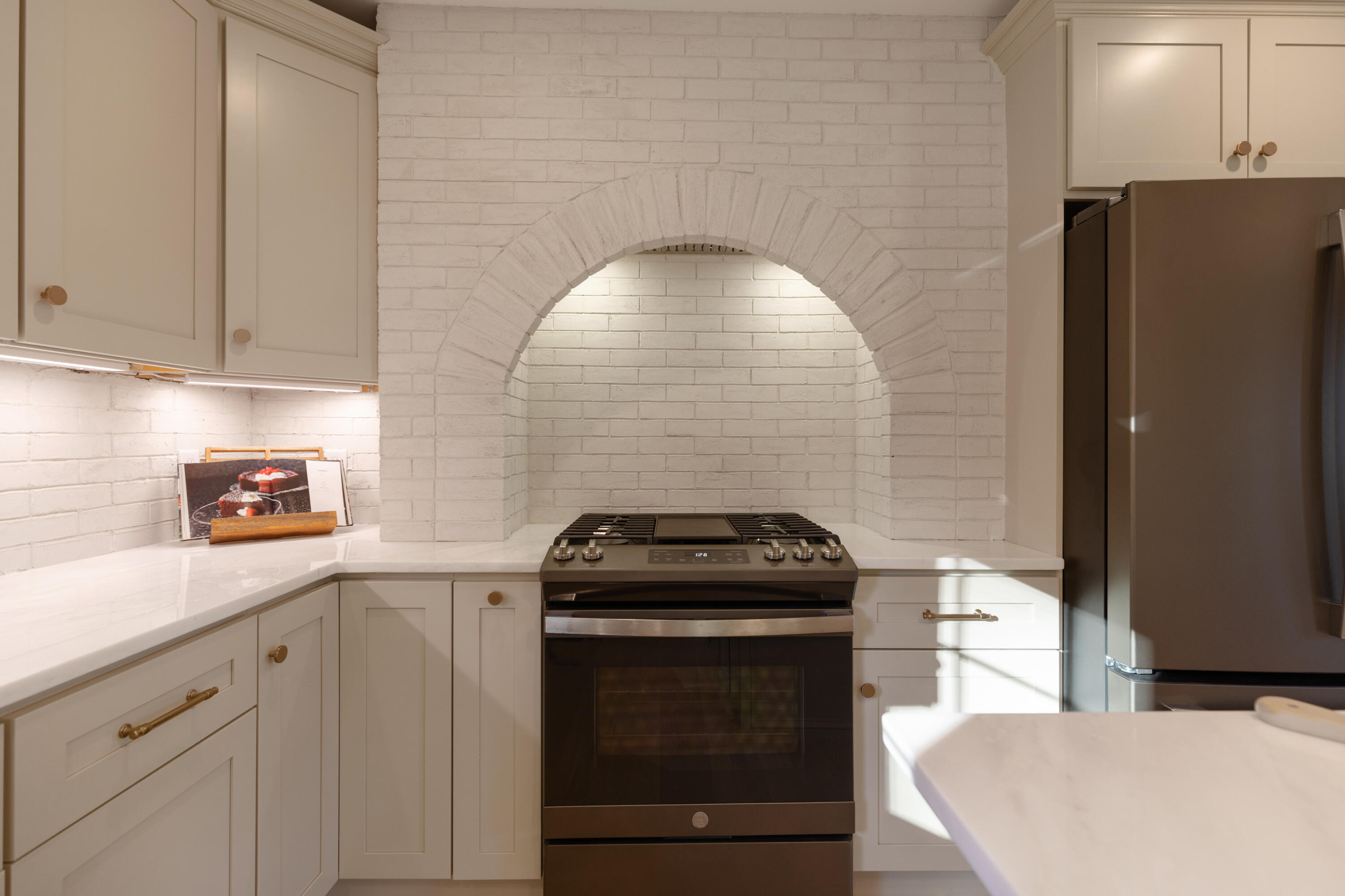 46 Log Cabin Road Arundel, ME 04046 - Photo 20 of 68 Kitchen
