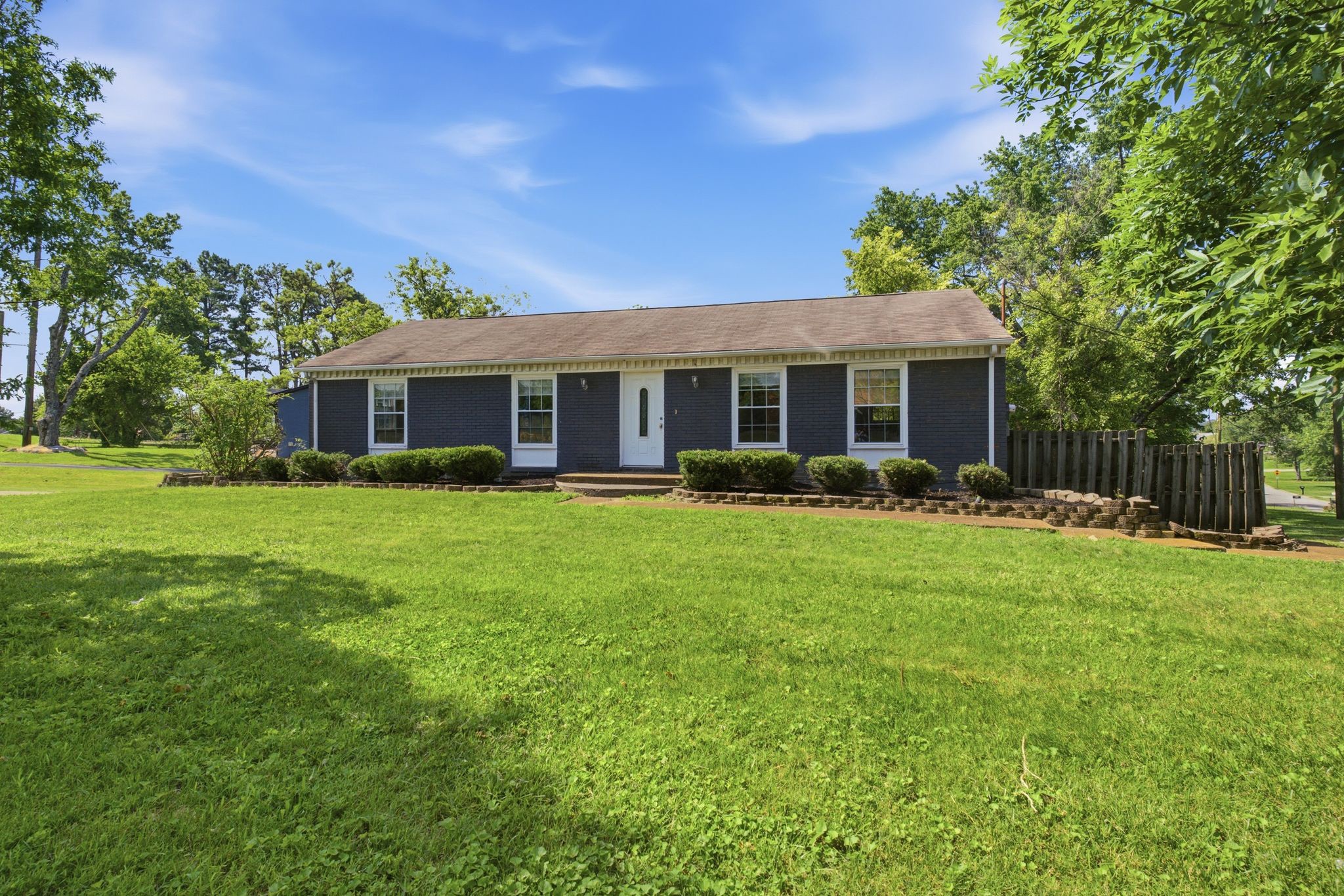 302 Gates Road Goodlettsville, TN 37072 - Photo 2 of 31