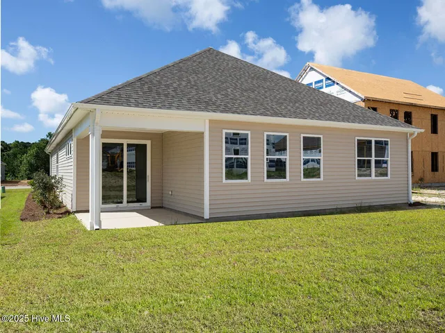 $349,999 | 314 Hammock Bay Way, Unit LOT 29, Hubert, NC 28539