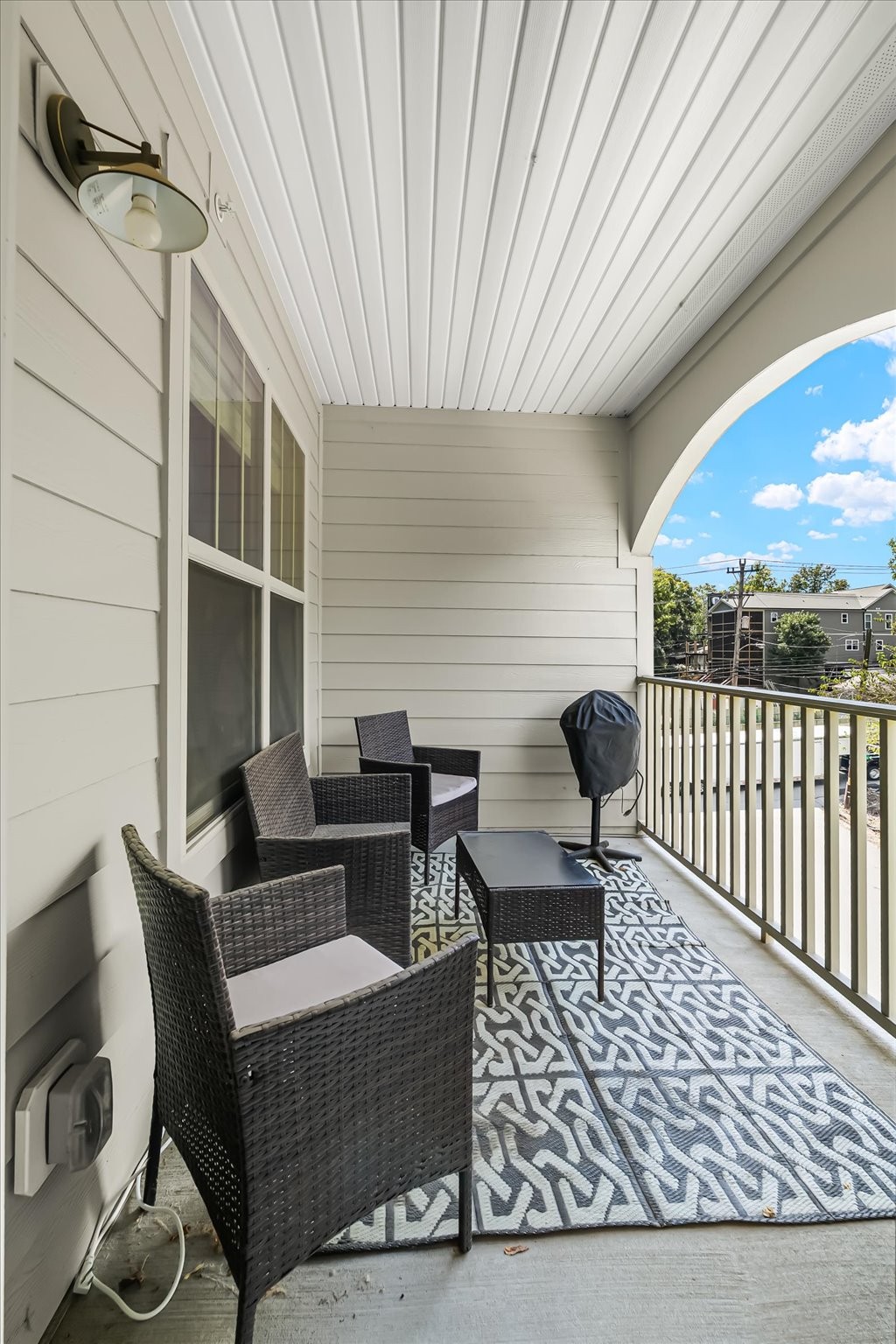 414 Rosedale Avenue, Unit 301 Nashville, TN 37211 - Photo 3 of 21 a outdoor space with a couch