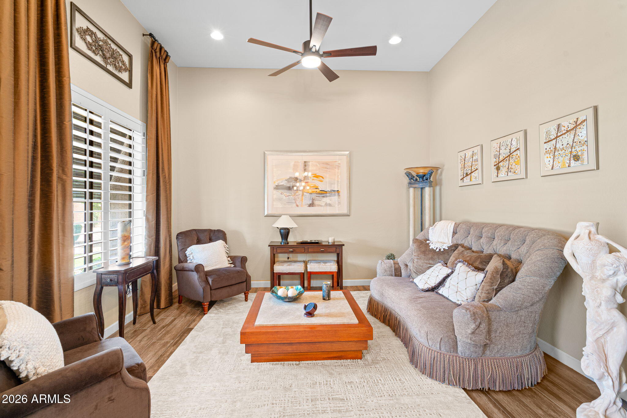 2471 East Robin Court Gilbert, AZ 85296 - Photo 10 of 54 Living Room