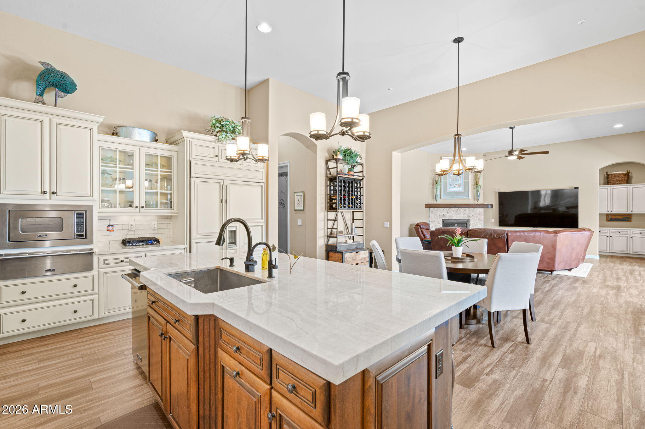 2471 East Robin Court Gilbert, AZ 85296 - Photo 15 of 54 Kitchen