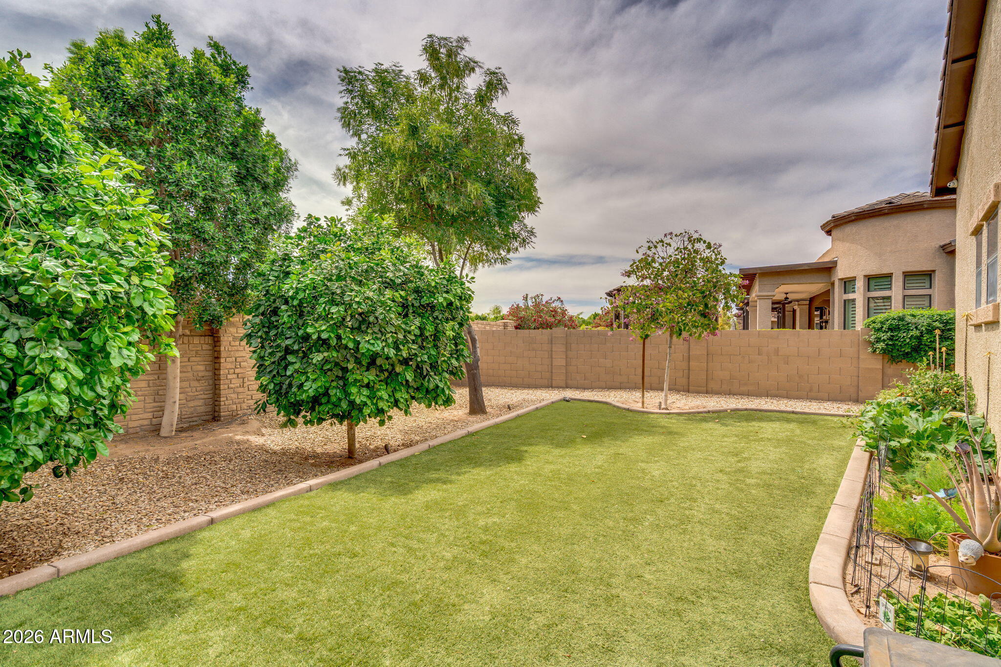 2471 East Robin Court Gilbert, AZ 85296 - Photo 47 of 54 Artificial turf area