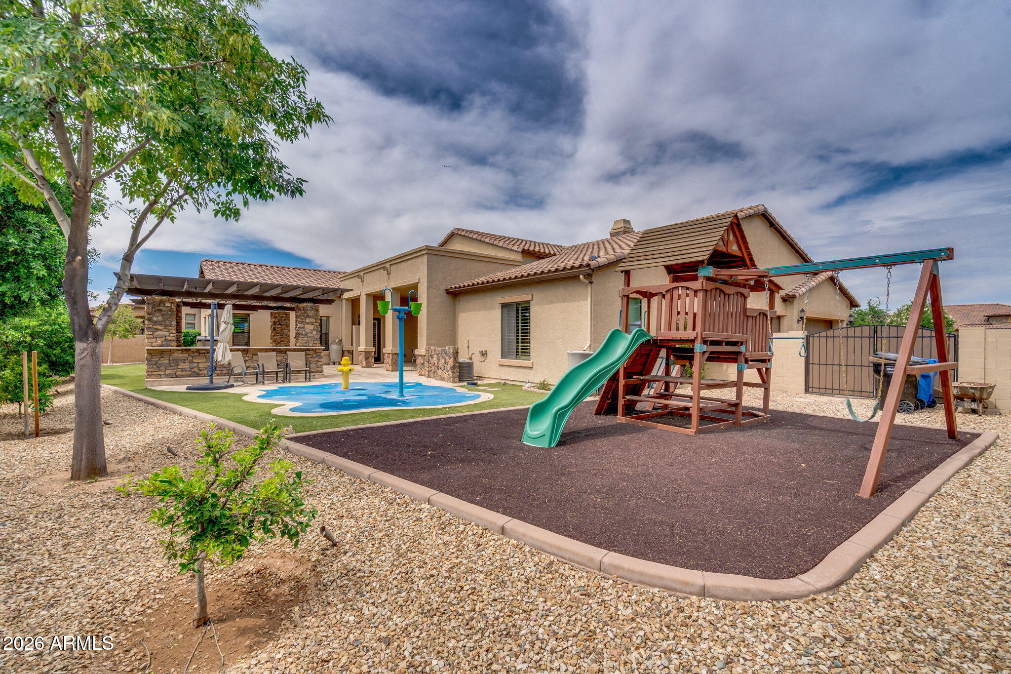 2471 East Robin Court Gilbert, AZ 85296 - Photo 5 of 54 2471 E Robin Ct- Private Backyard