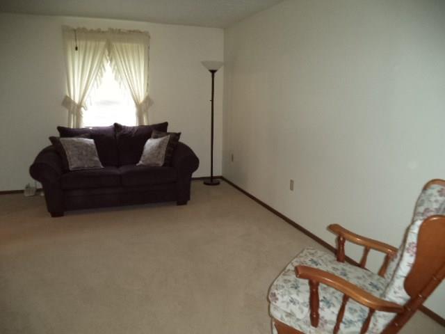 110 Cedar Ridge Drive Monaca, PA 15061 - Photo 3 of 22 Living Room