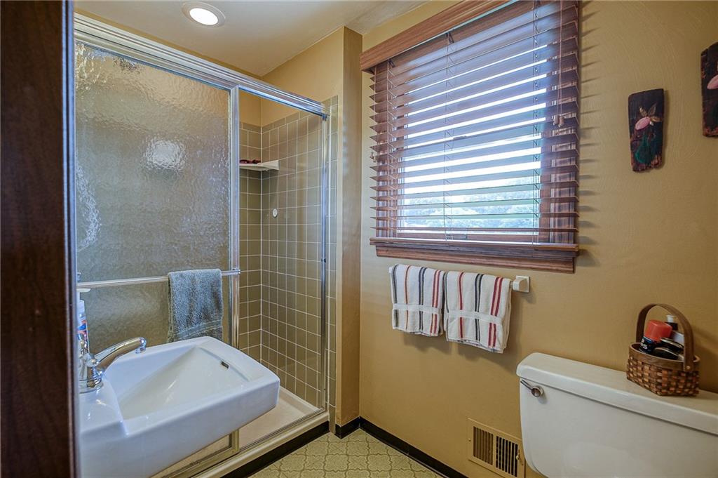12 Dover Road Irwin, PA 15642 - Photo 16 of 25 Gallery Image 16