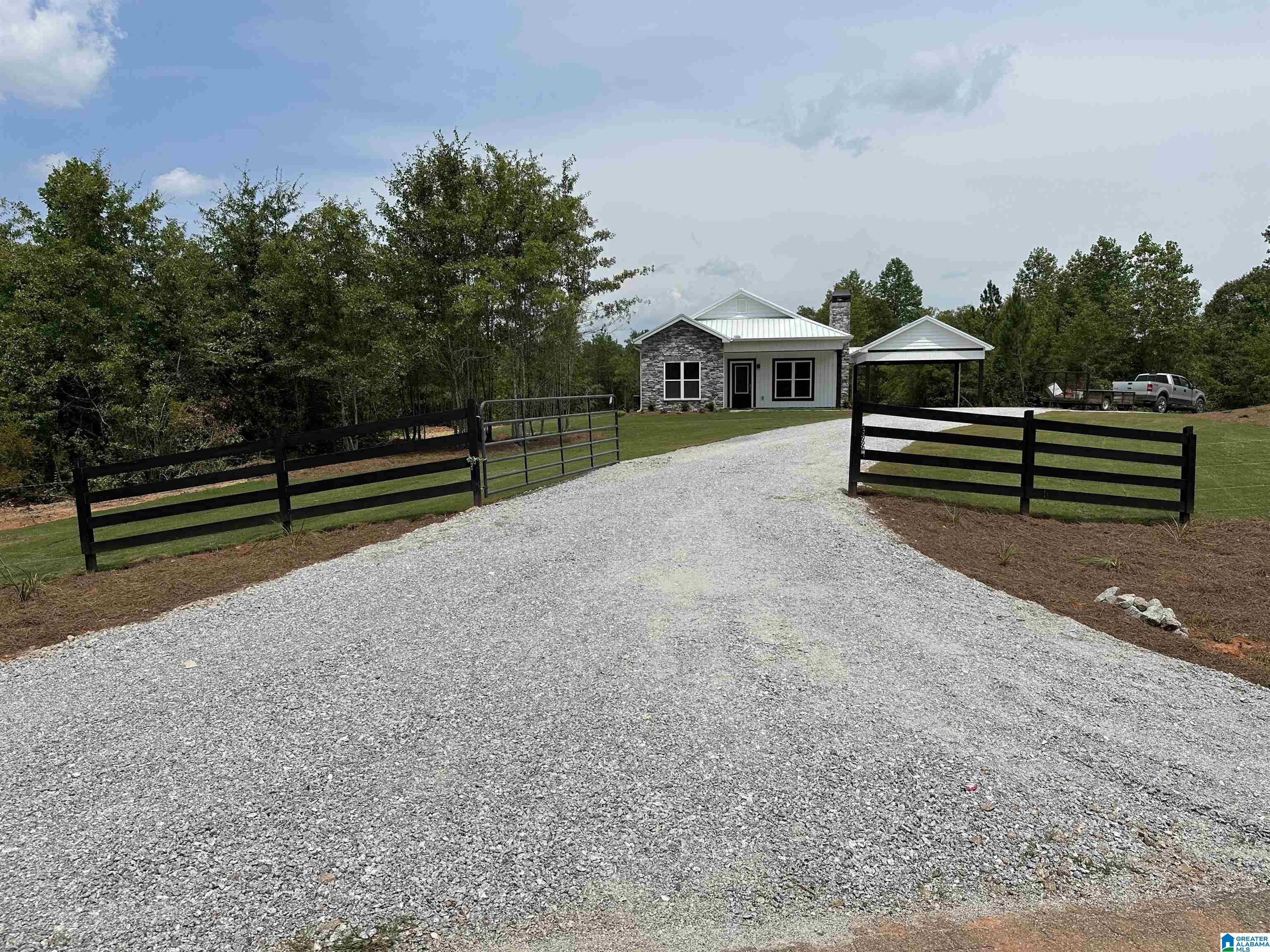 2619 County Road 75 Roanoke, AL 36274 - Photo 3 of 23