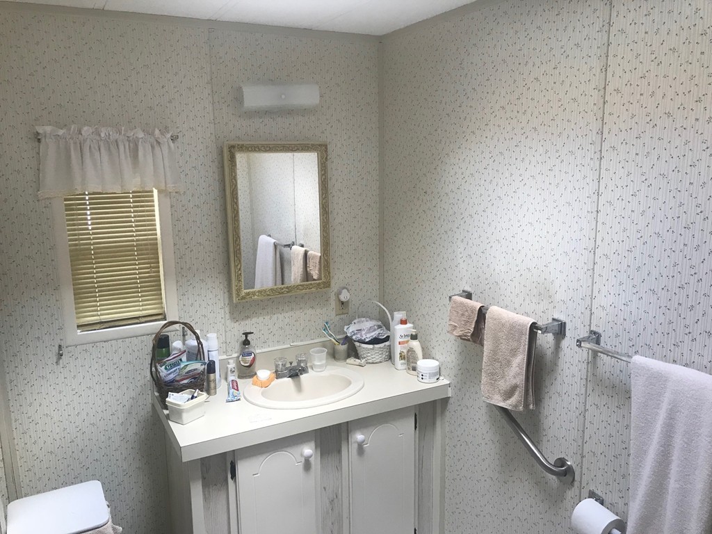 7 Patriot Road Taunton, MA 02780 - Photo 9 of 16 Gallery Image 9