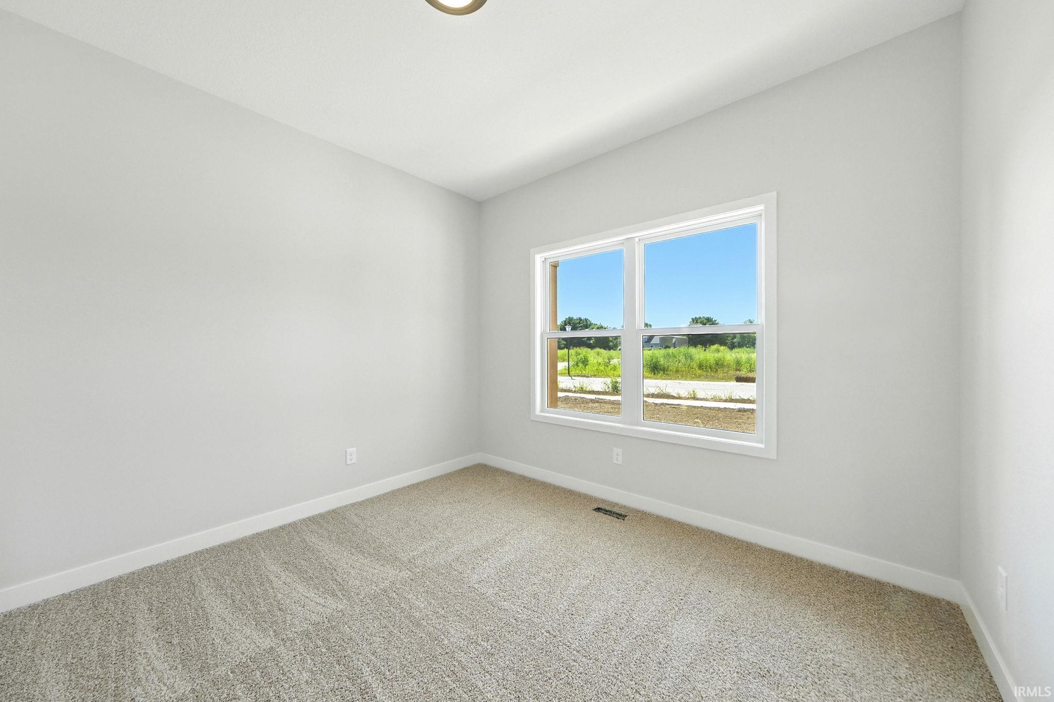 1552 Farm View Huntertown, IN 46748 - Photo 19 of 35