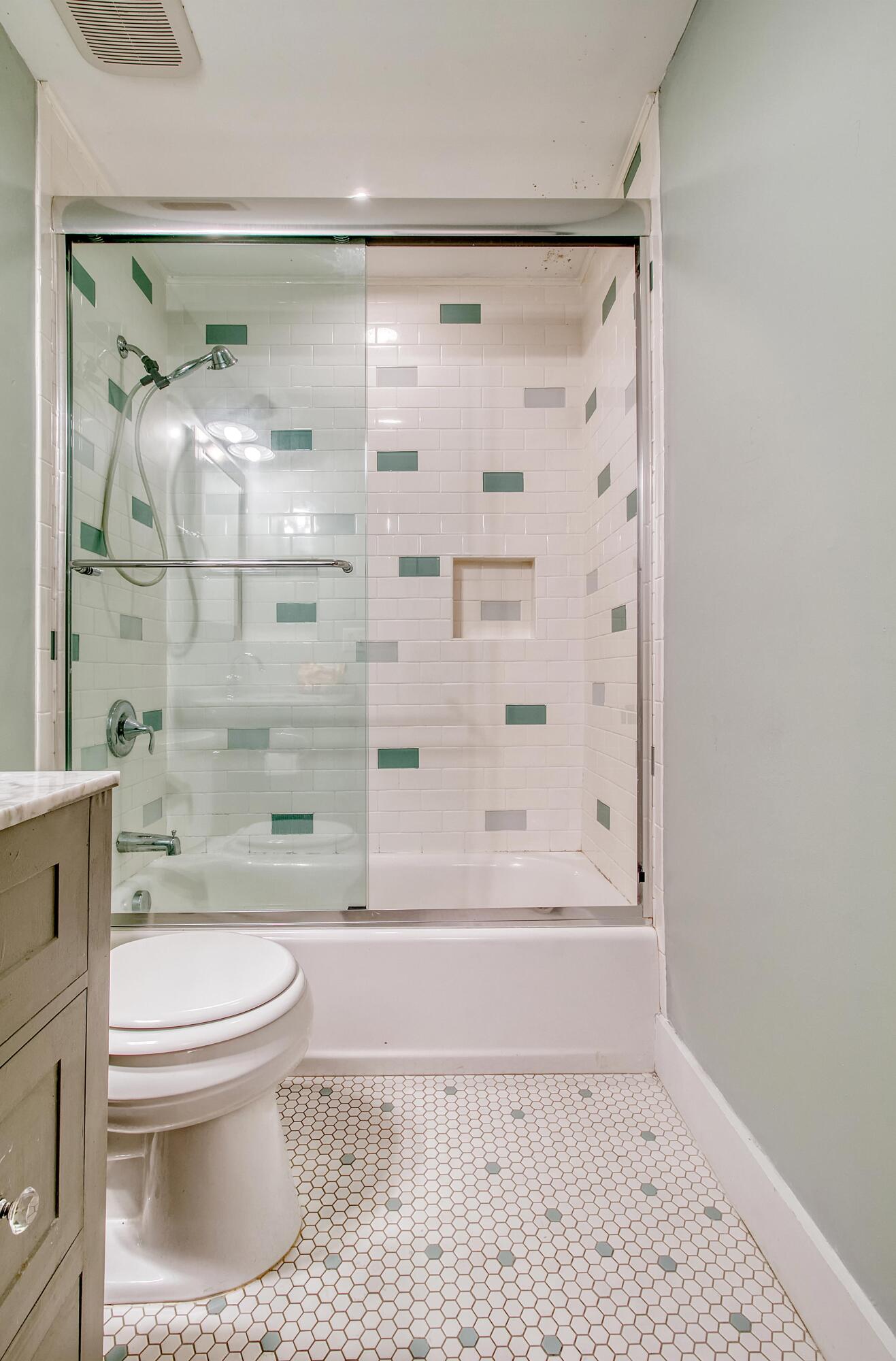 24 Blake Street, Unit A Charleston, SC 29403 - Photo 19 of 29 24 Blake Street #A-111