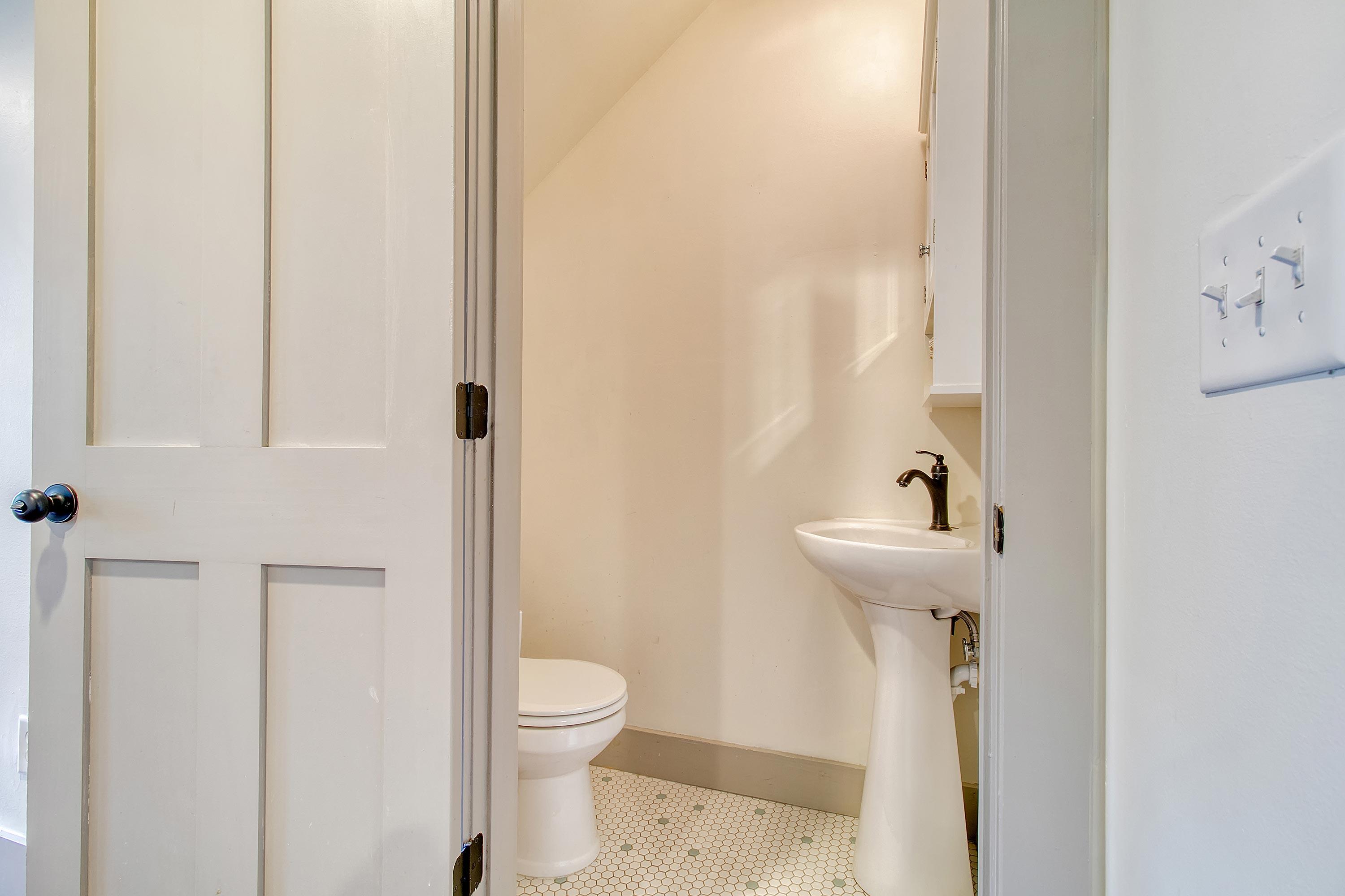 24 Blake Street, Unit A Charleston, SC 29403 - Photo 5 of 29 24 Blake Street #A-98