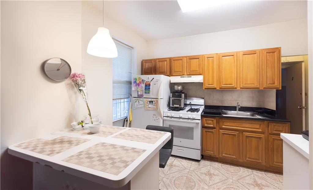 1717 Voorhies Avenue Brooklyn, NY 11235 - Photo 11 of 23