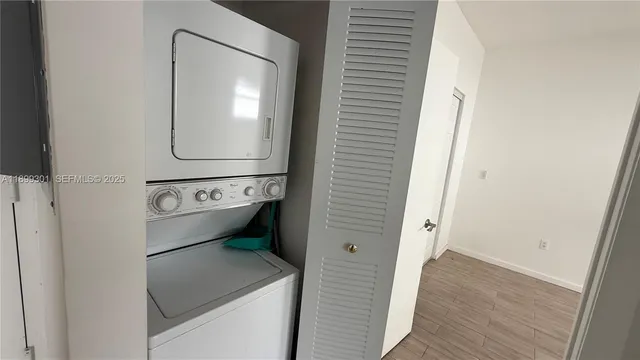 $1,900 | 1611 Meridian Avenue, Unit 307, Miami Beach, FL 33139