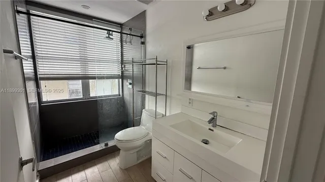 $1,900 | 1611 Meridian Avenue, Unit 307, Miami Beach, FL 33139