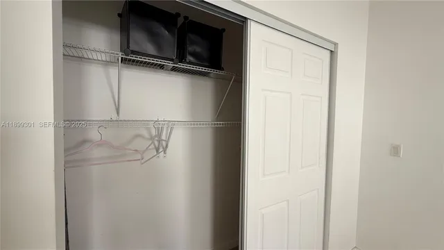 $1,900 | 1611 Meridian Avenue, Unit 307, Miami Beach, FL 33139