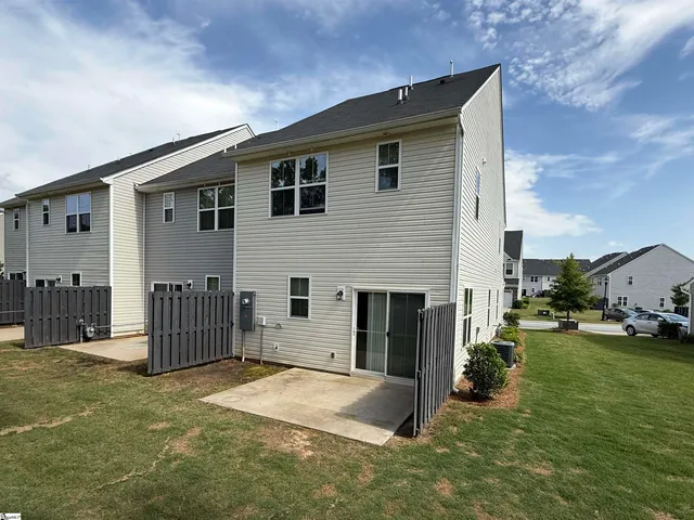 $1,640 | 1 McGuires Place, Simpsonville, SC 29680