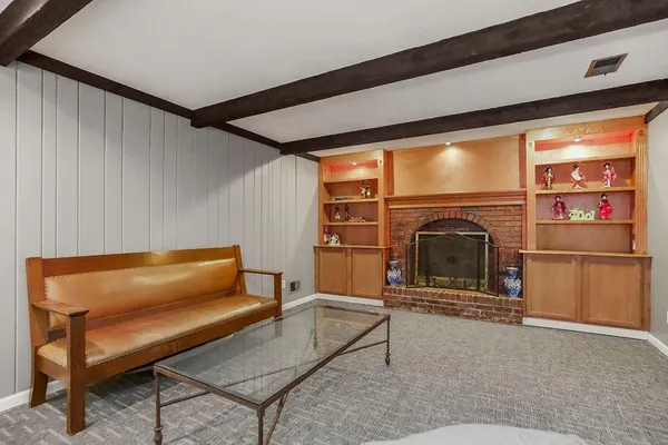 $365,000 | 8709 Antioch Road, Overland Park, KS 66212