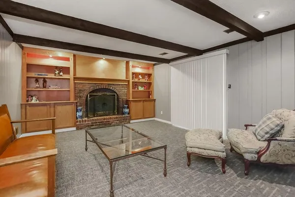 $365,000 | 8709 Antioch Road, Overland Park, KS 66212