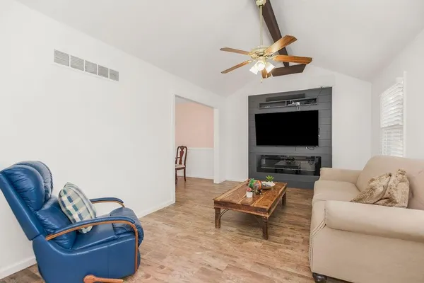 $365,000 | 8709 Antioch Road, Overland Park, KS 66212