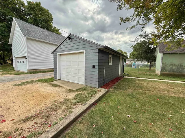 $120,000 | 503 South 3rd Street, Oregon, IL 61061