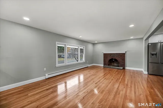 $384,997 | 84 Raffia Road, Enfield, CT 06082