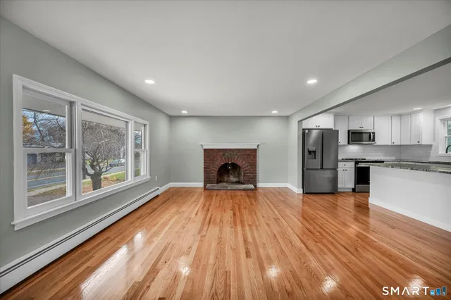 $384,997 | 84 Raffia Road, Enfield, CT 06082