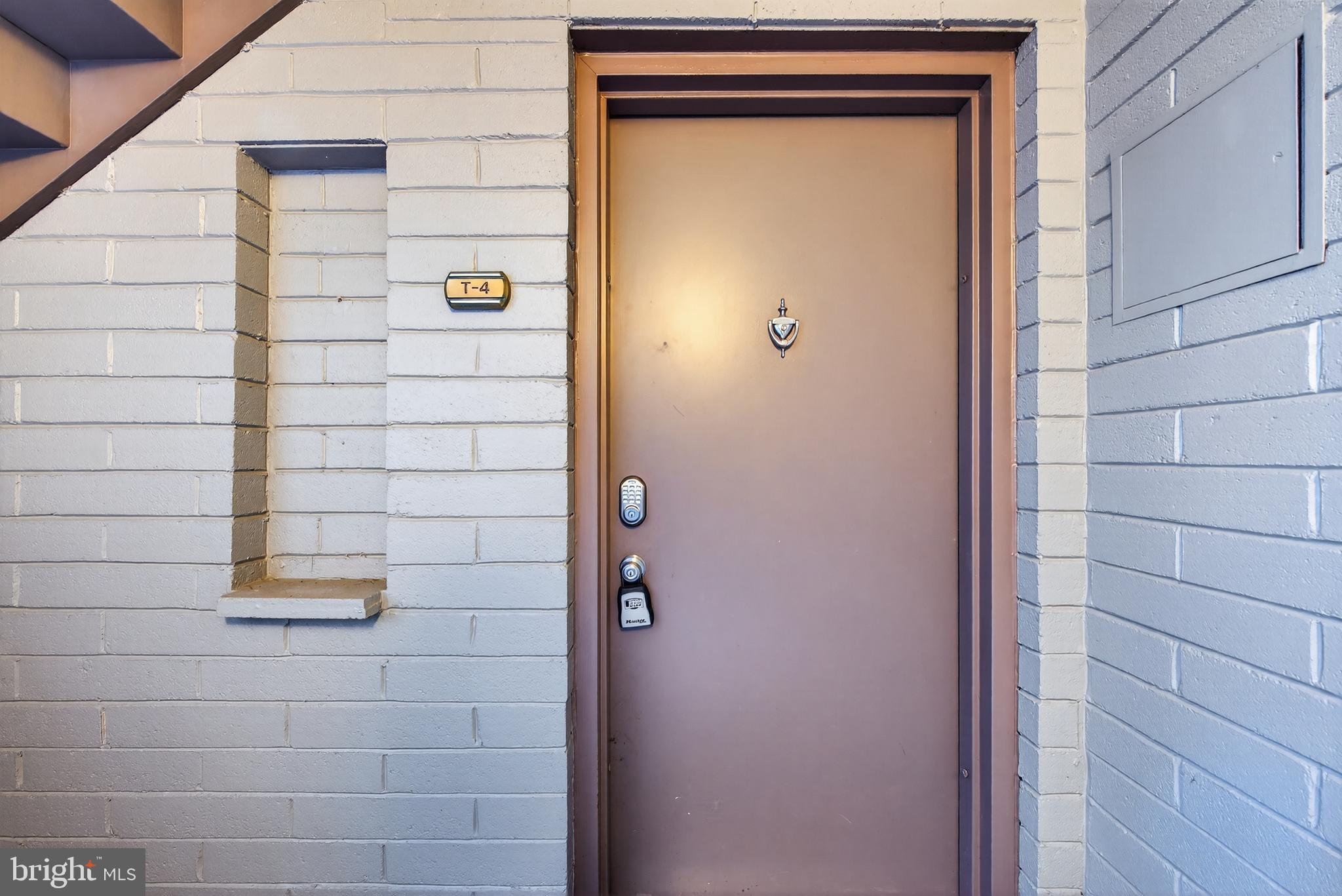 11735 Ledura Court, Unit T1 Reston, VA 20191 - Photo 2 of 25