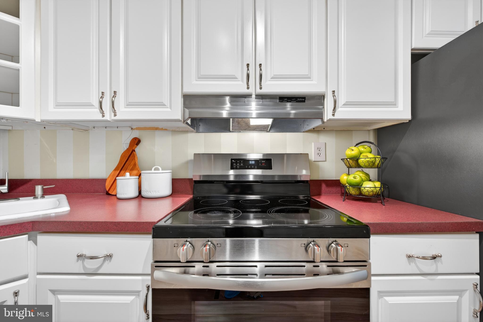 11735 Ledura Court, Unit T1 Reston, VA 20191 - Photo 6 of 25