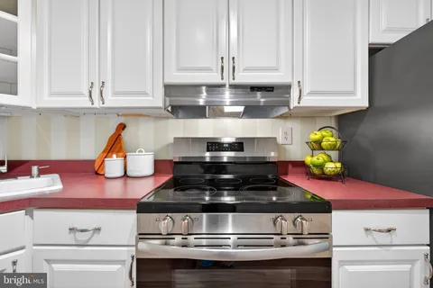 $345,000 | 11735 Ledura Court, Unit T1, Reston, VA 20191