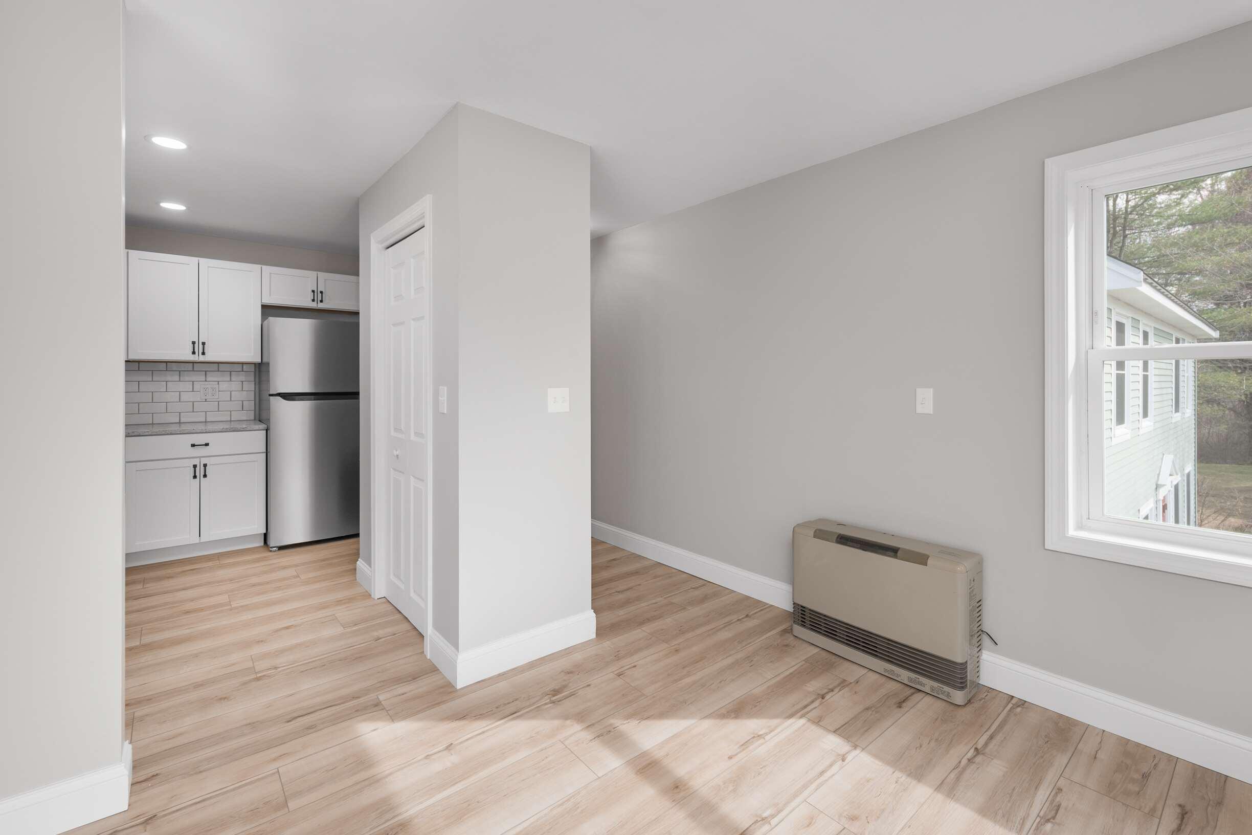 25 Farmgate Road, Unit 24 South Berwick, ME 03908 - Photo 4 of 18 Kitchen