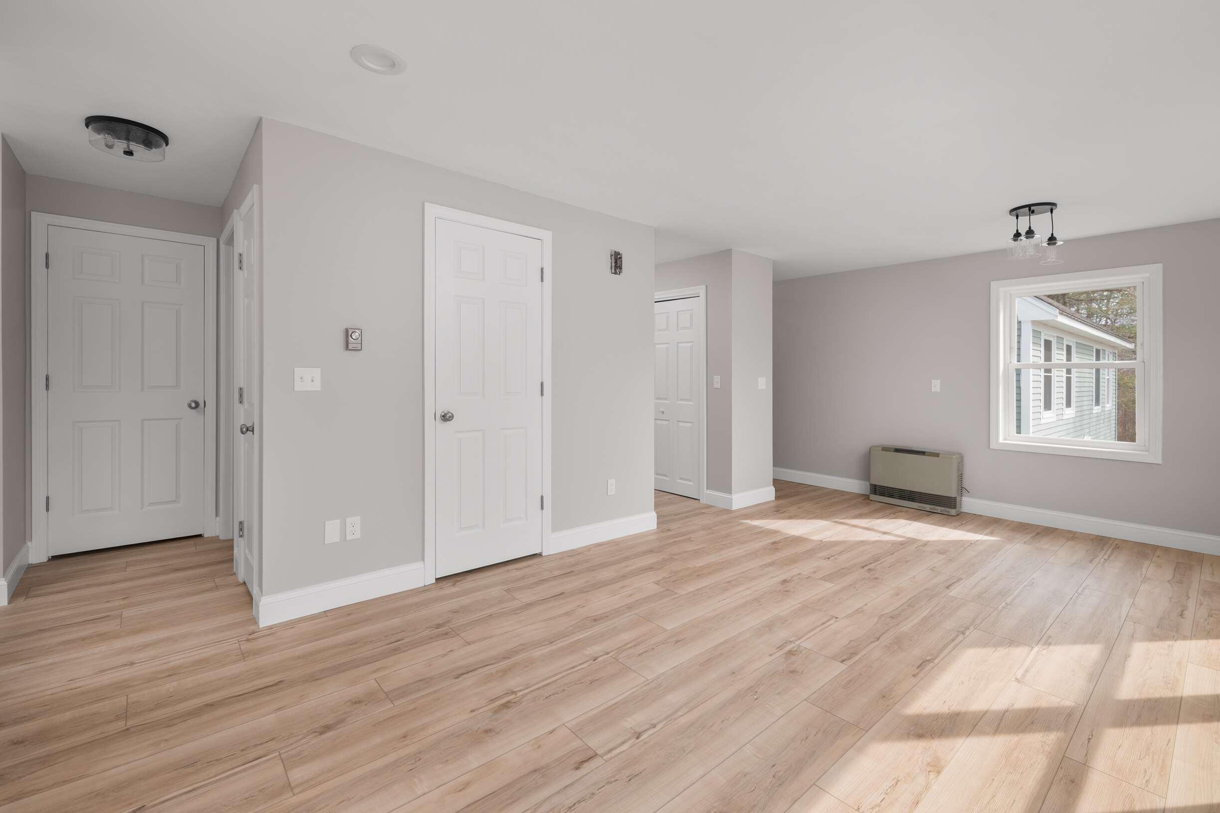 25 Farmgate Road, Unit 24 South Berwick, ME 03908 - Photo 6 of 18 Living Room