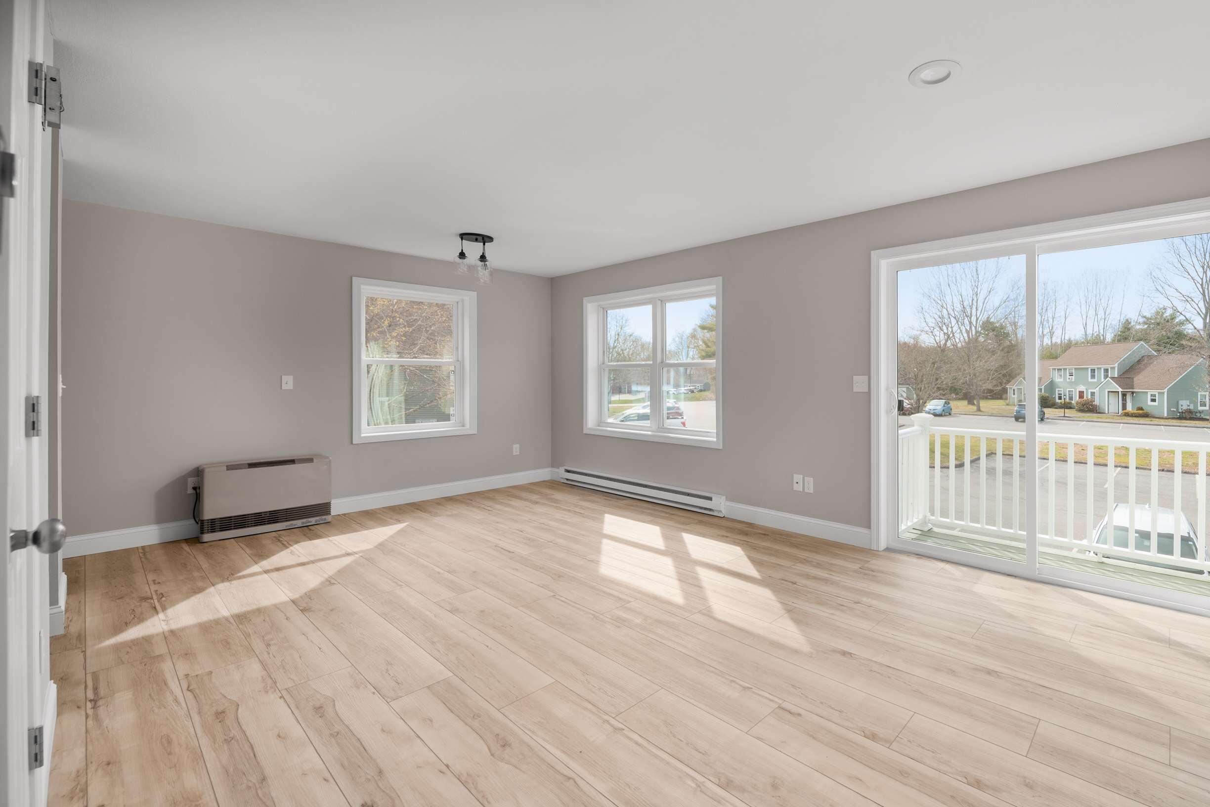 25 Farmgate Road, Unit 24 South Berwick, ME 03908 - Photo 7 of 18 Living Room