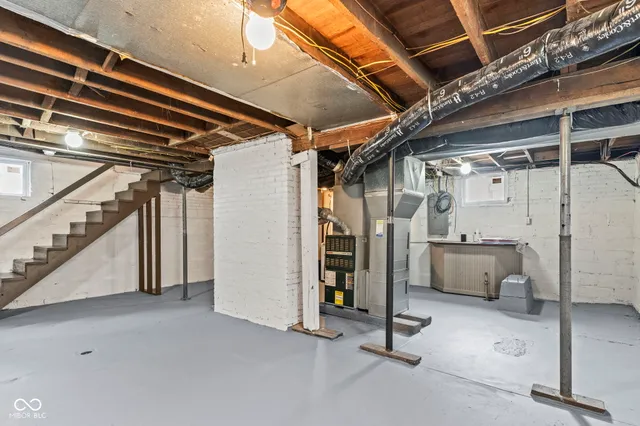 $299,900 | 2115 Irwin Drive, Columbus, IN 47201