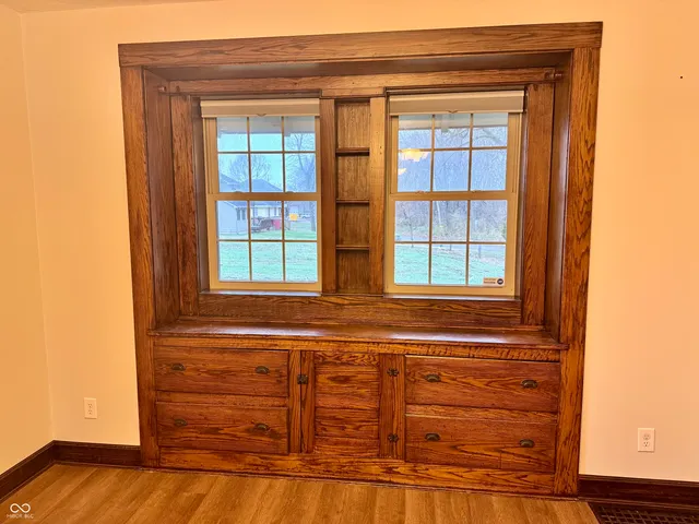 $299,900 | 2115 Irwin Drive, Columbus, IN 47201