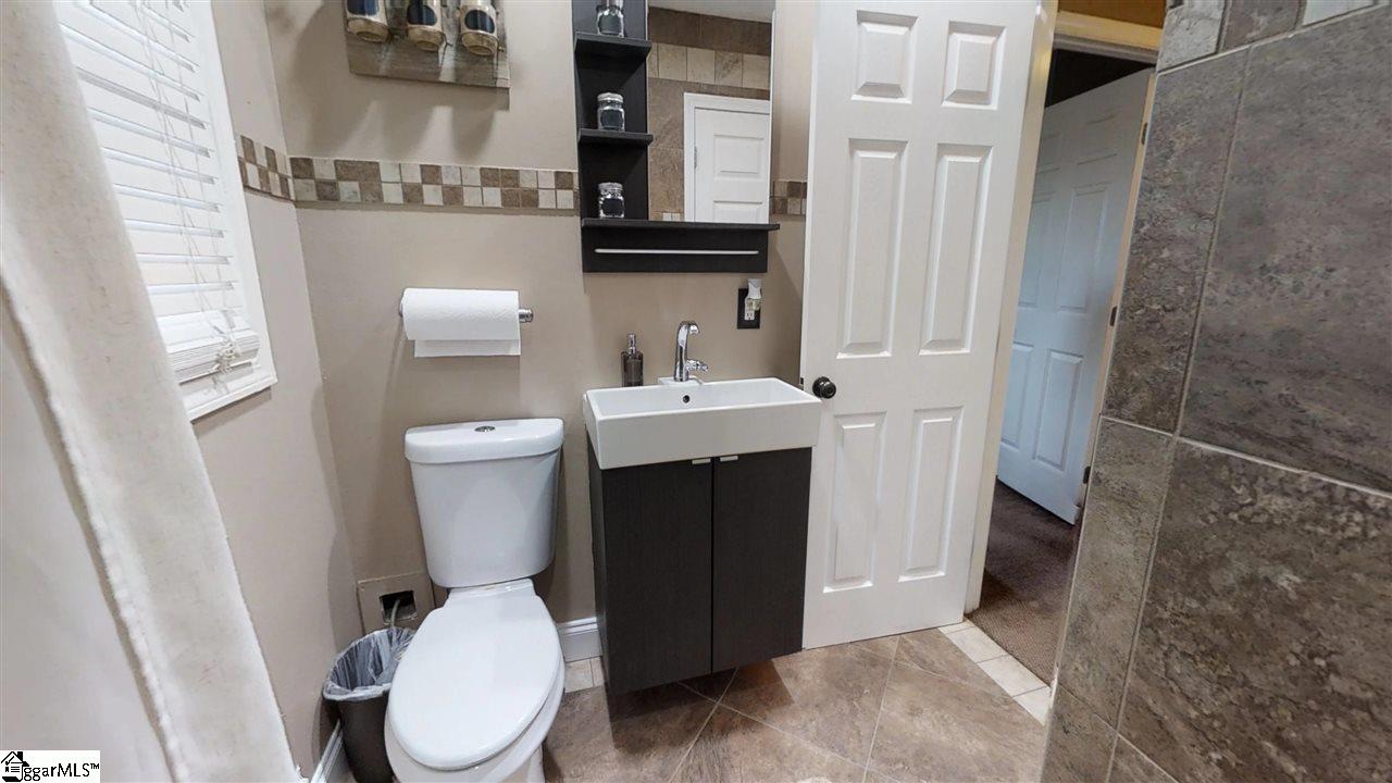 3011 Cambridge Road Anderson, SC 29625 - Photo 11 of 30