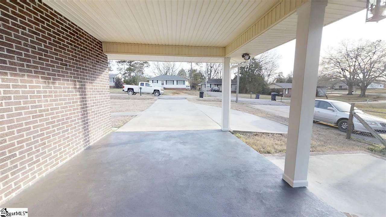 3011 Cambridge Road Anderson, SC 29625 - Photo 22 of 30