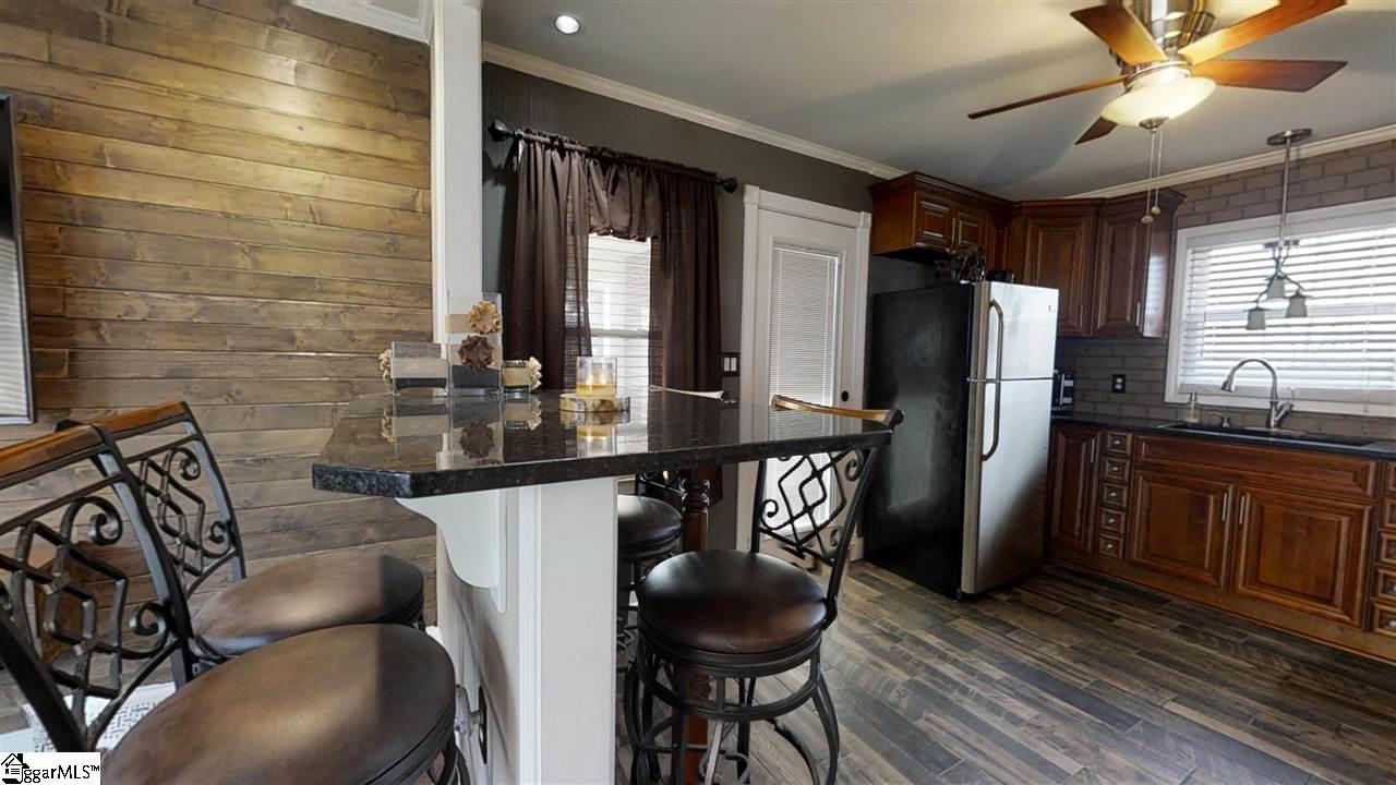 3011 Cambridge Road Anderson, SC 29625 - Photo 6 of 30