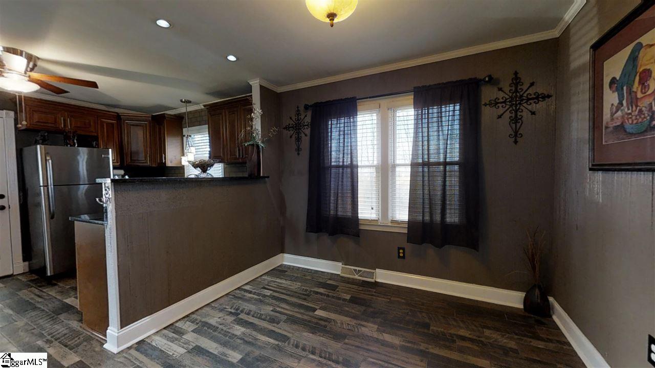 3011 Cambridge Road Anderson, SC 29625 - Photo 8 of 30