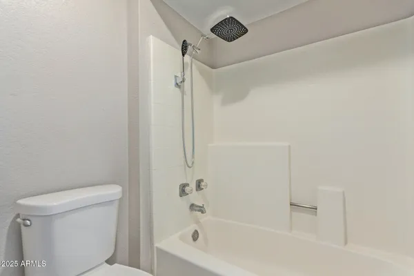$239,999 | 3102 East Clarendon Avenue, Unit 209, Phoenix, AZ 85016