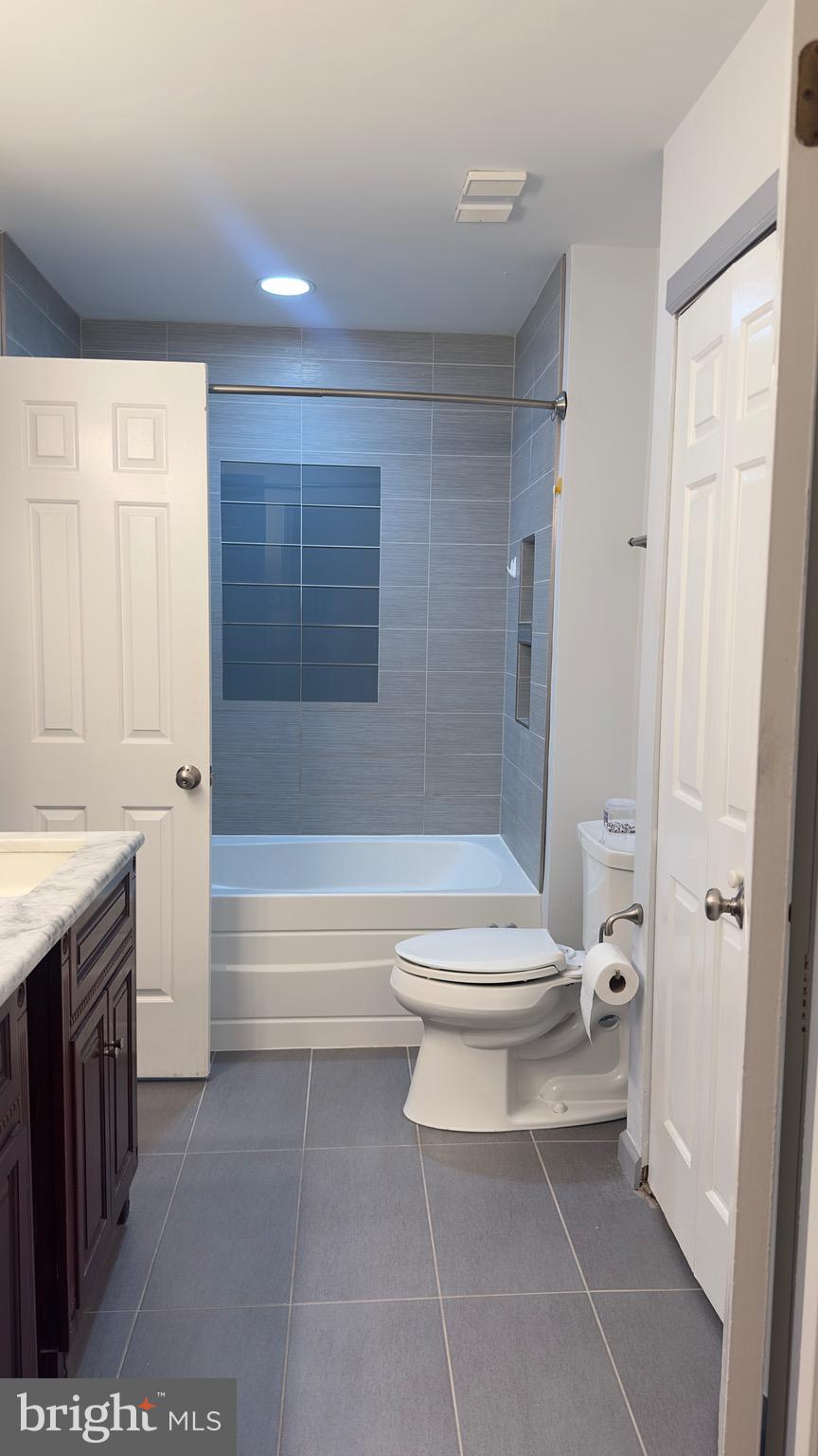 342 Brigade Court, Unit 342 Chesterbrook, PA 19087 - Photo 9 of 16 Full bathroom