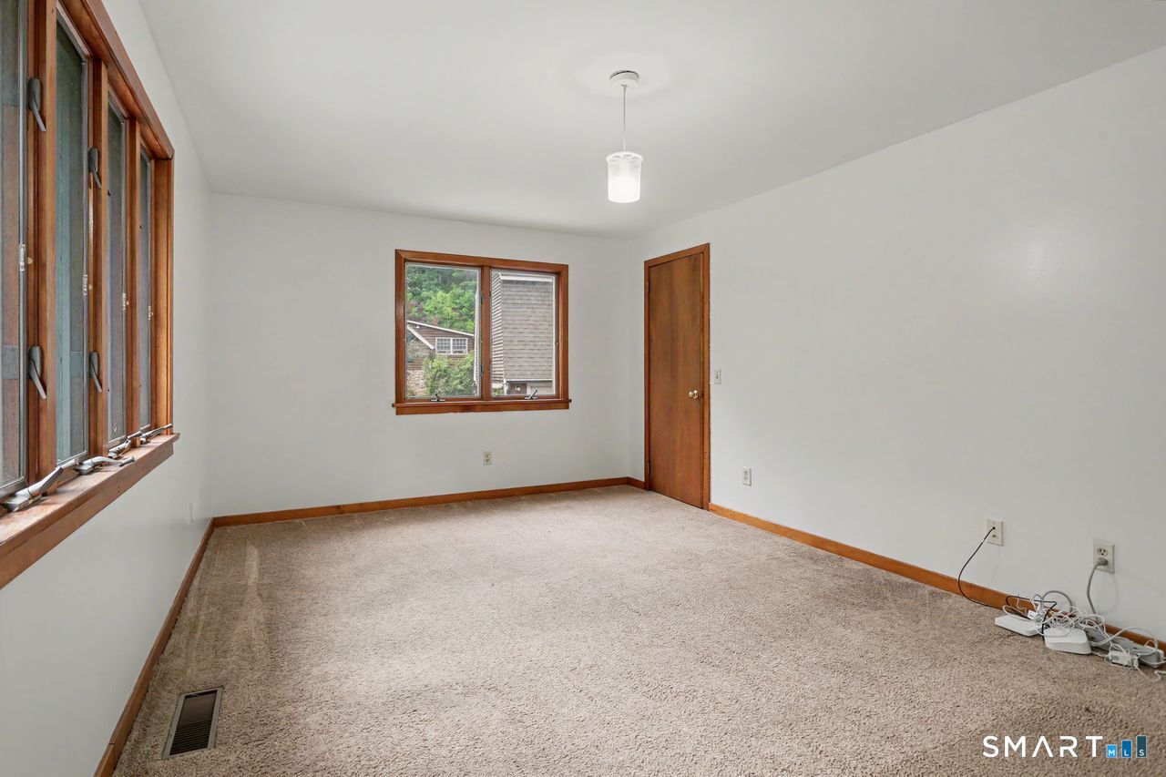 52 Stanley Road Monroe, CT 06468 - Photo 26 of 38