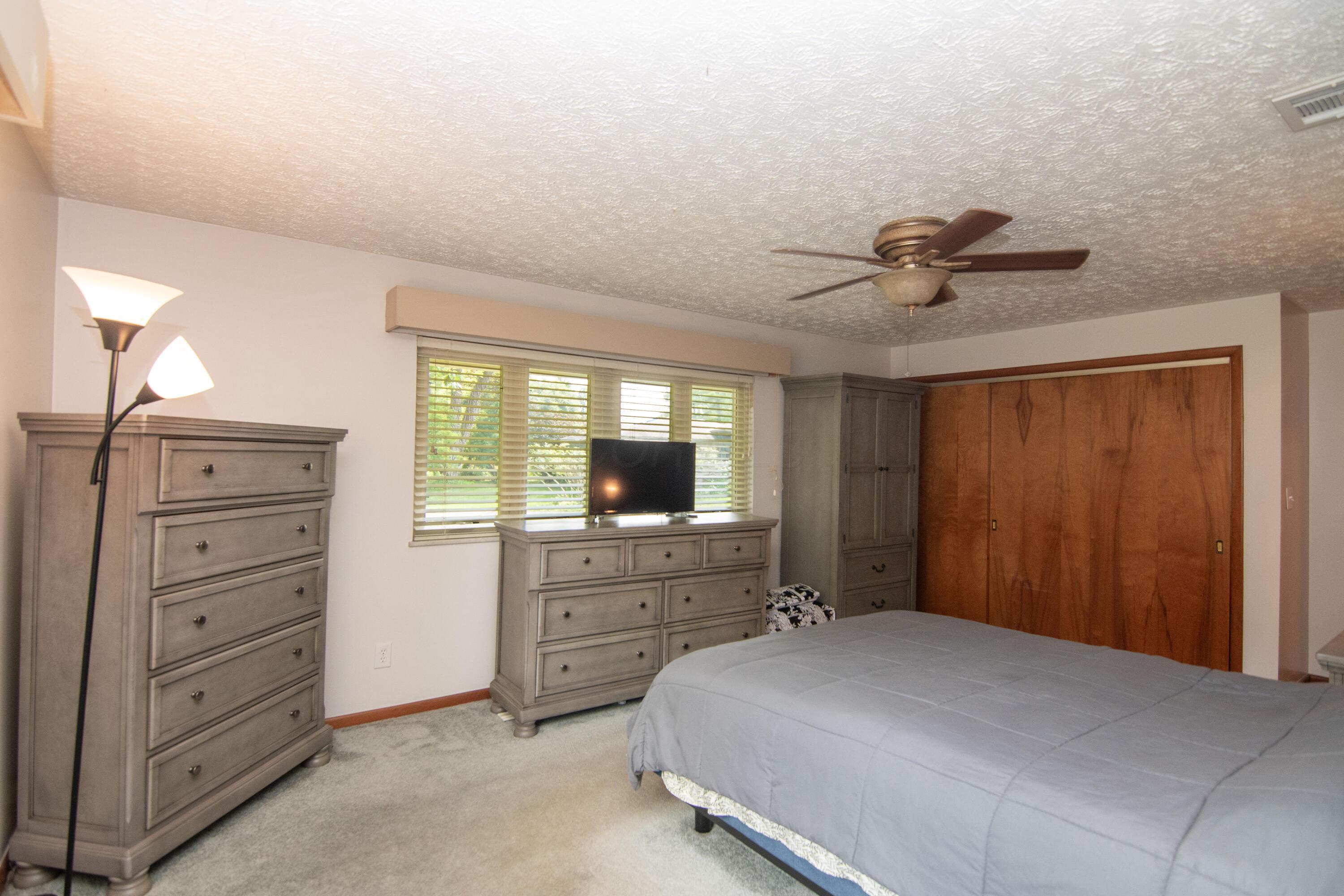 4360 Dublin Road Columbus, OH 43221 - Photo 24 of 41 Owner Suite