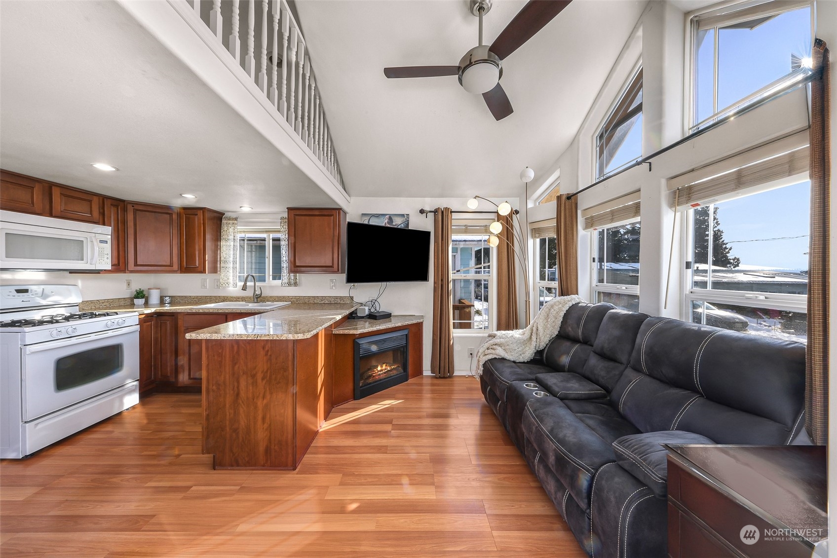 8080 Harborview Road, Unit M183 Blaine, WA 98230 - Photo 3 of 24 Gallery Image 3