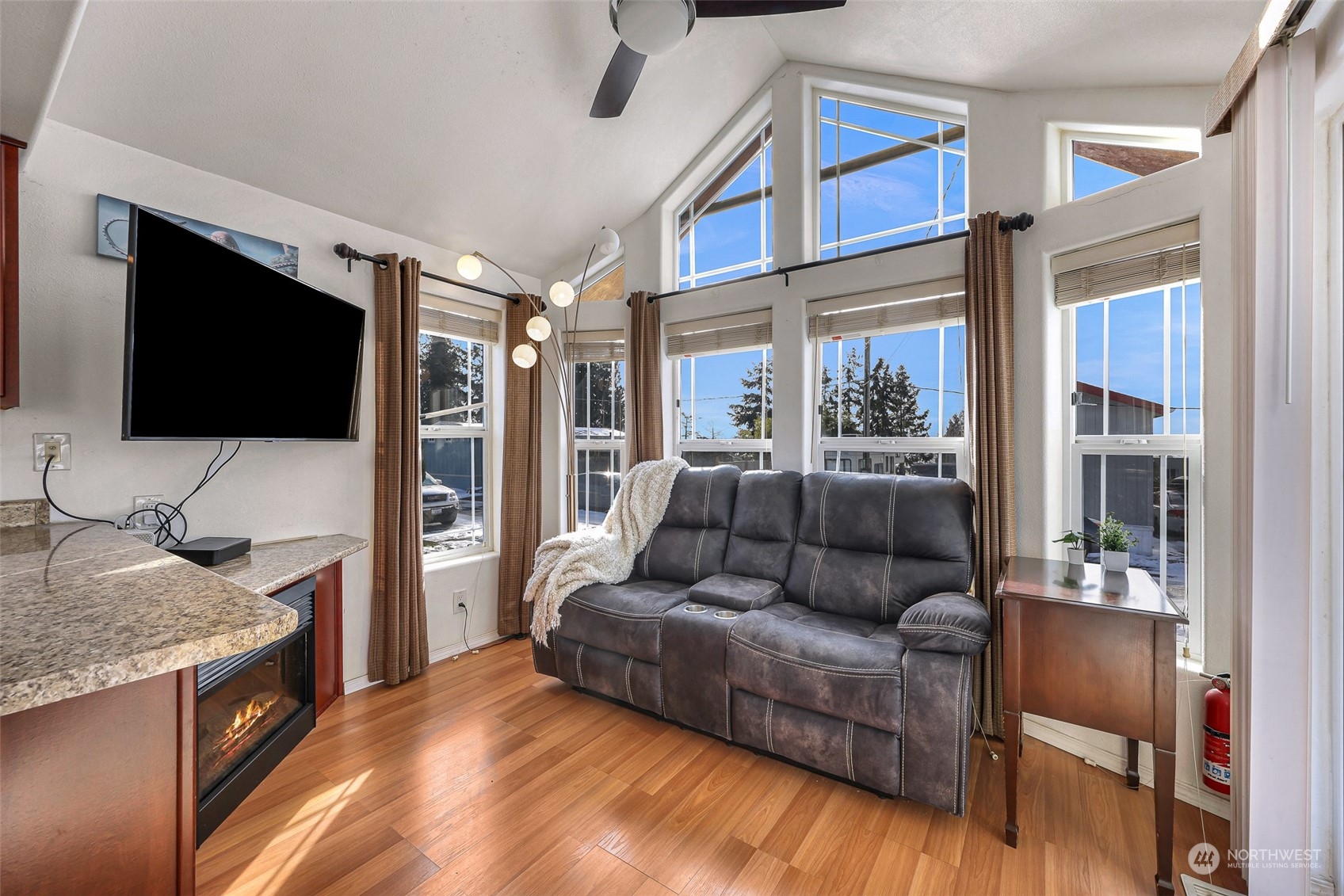 8080 Harborview Road, Unit M183 Blaine, WA 98230 - Photo 5 of 24 Gallery Image 5