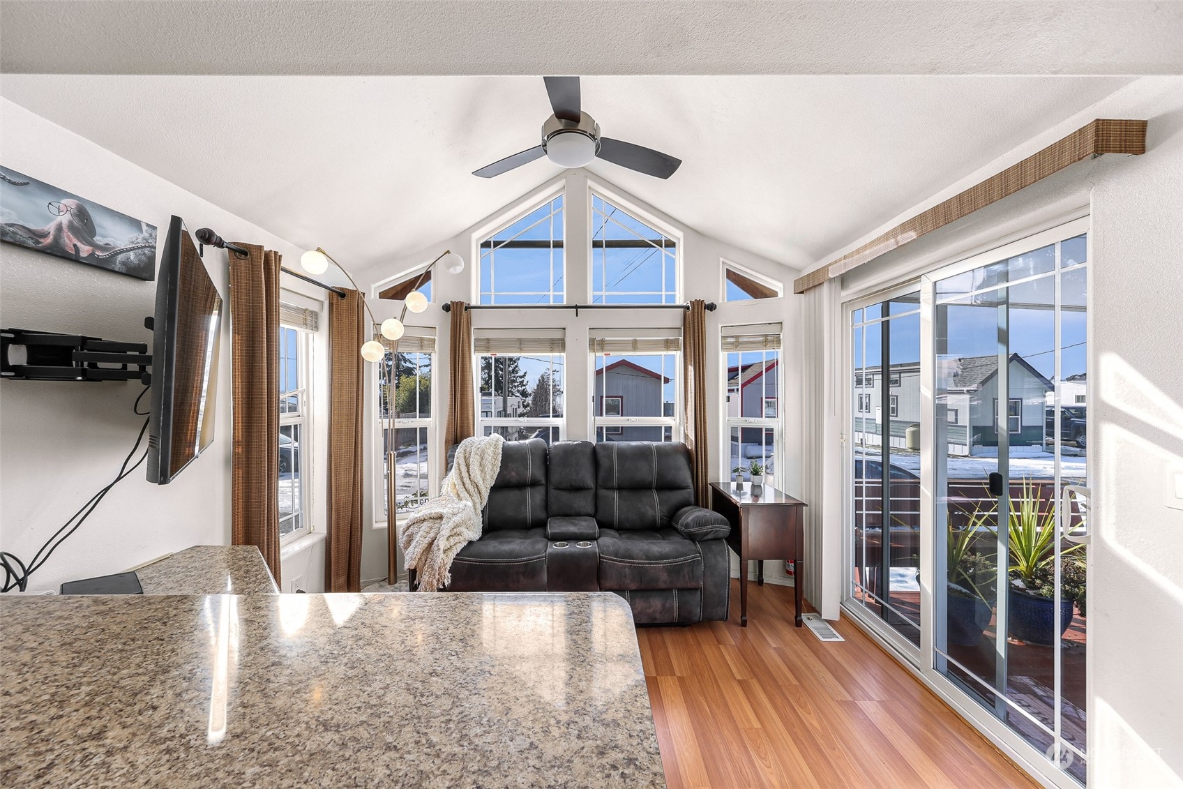 8080 Harborview Road, Unit M183 Blaine, WA 98230 - Photo 10 of 24 Gallery Image 10