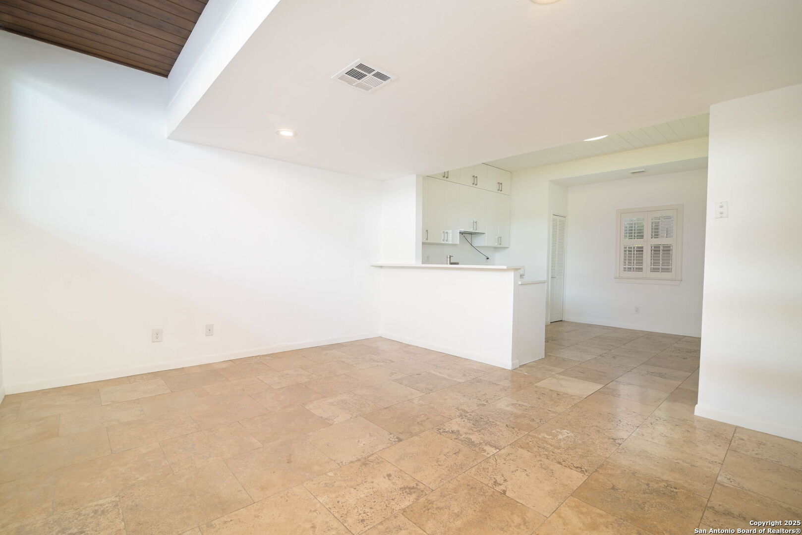 3103 Eisenhauer Road, Unit J1 San Antonio, TX 78209 - Photo 14 of 28