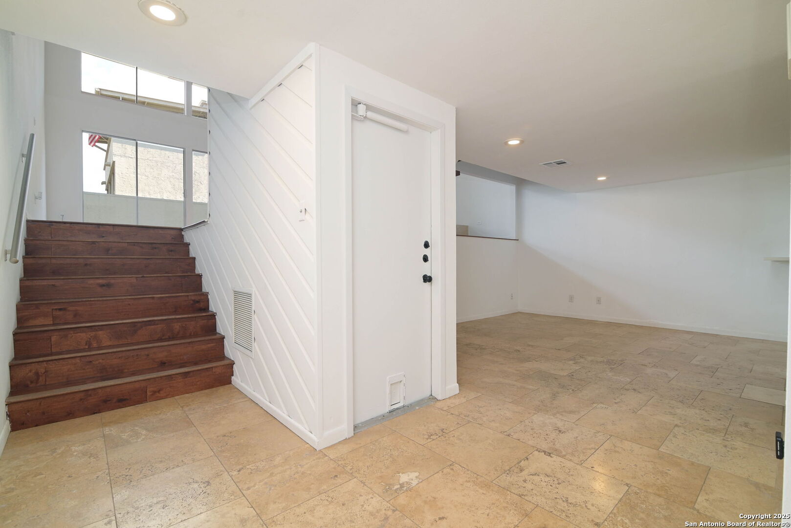 3103 Eisenhauer Road, Unit J1 San Antonio, TX 78209 - Photo 18 of 28