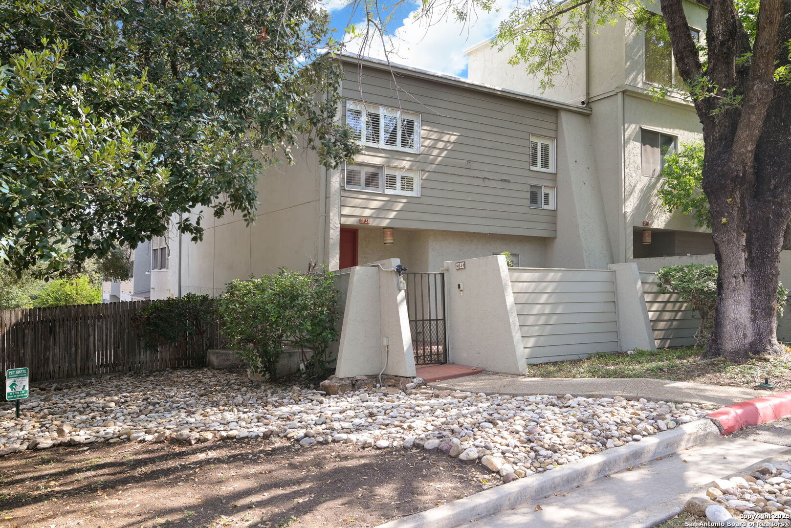 3103 Eisenhauer Road, Unit J1 San Antonio, TX 78209 - Photo 4 of 28